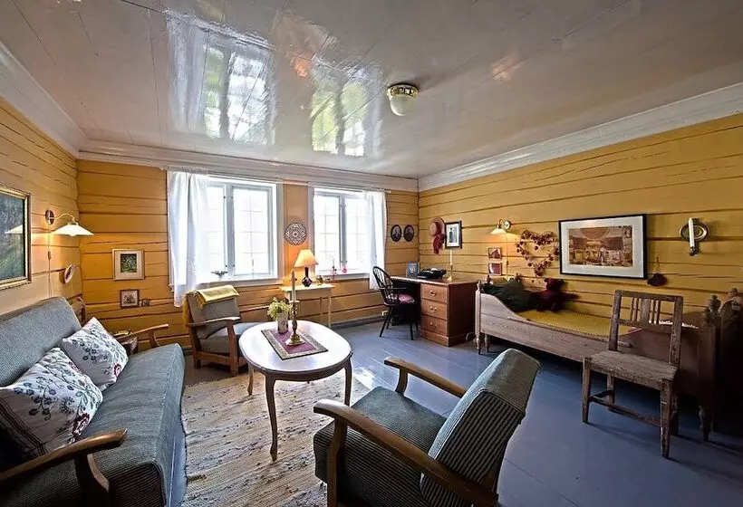 ペンション Nes Gard