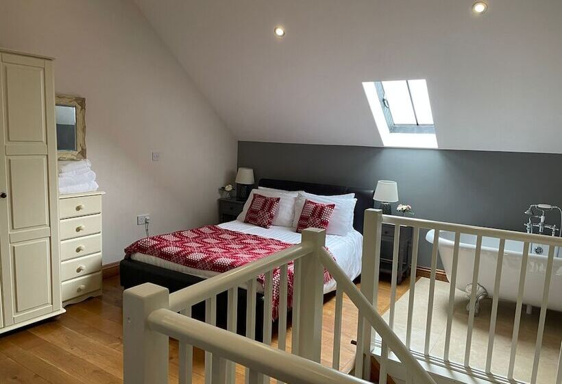 Rhiwddu Barns   Brecon Beacons National Park