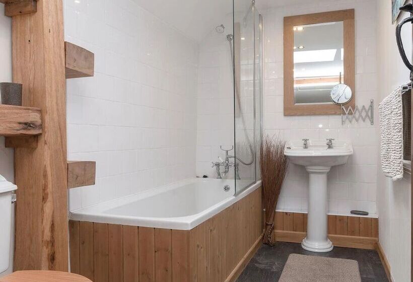 Rhiwddu Barns   Brecon Beacons National Park