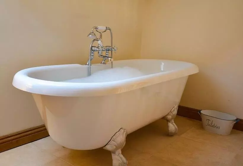 Rhiwddu Barns   Brecon Beacons National Park