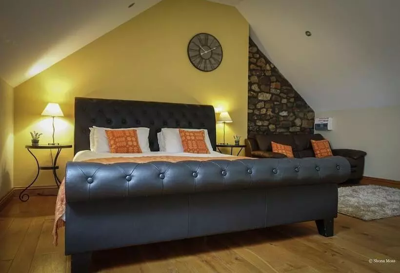 Rhiwddu Barns   Brecon Beacons National Park