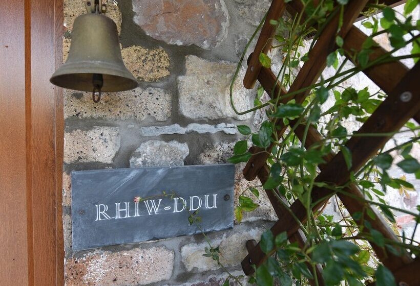 Rhiwddu Barns   Brecon Beacons National Park