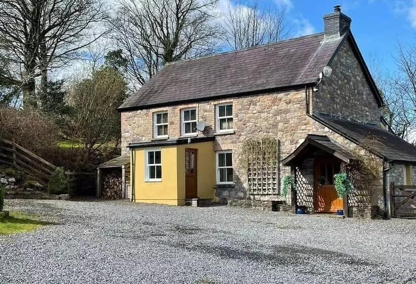 Rhiwddu Barns   Brecon Beacons National Park