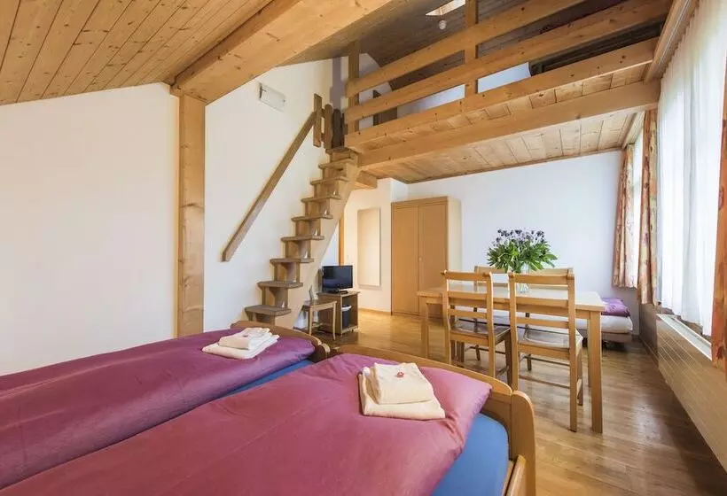 Aamiaismajoitus (B&B) Alpenrose Beim Ballenberg