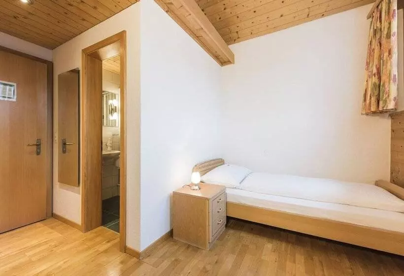 Aamiaismajoitus (B&B) Alpenrose Beim Ballenberg