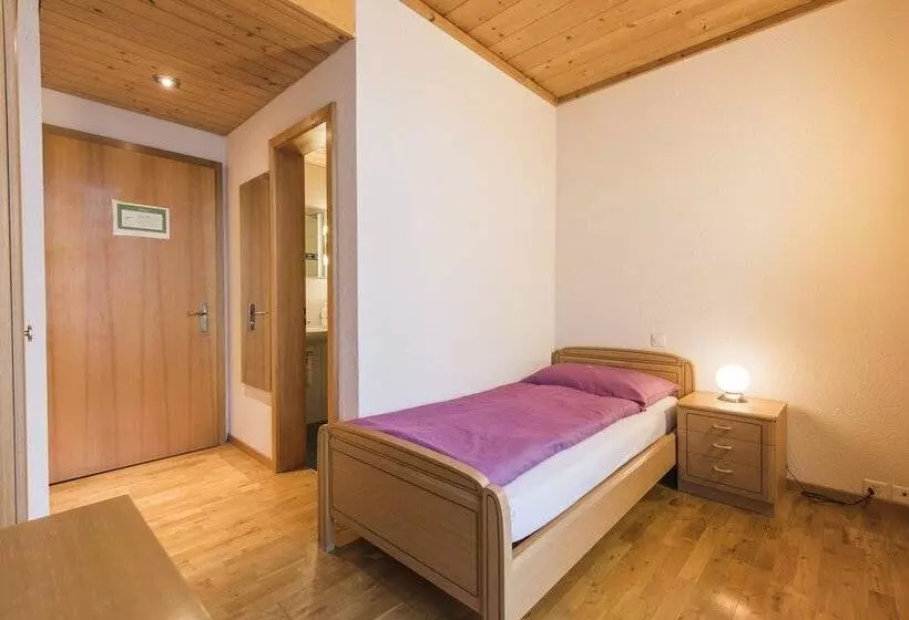 Aamiaismajoitus (B&B) Alpenrose Beim Ballenberg