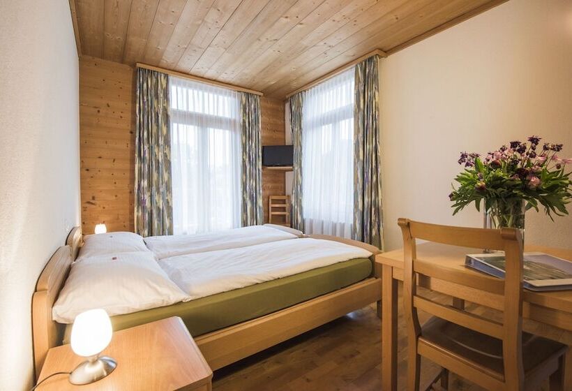 ベッドアンドブレックファースト Alpenrose Beim Ballenberg