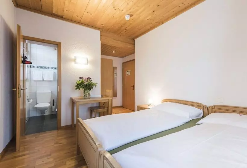 Aamiaismajoitus (B&B) Alpenrose Beim Ballenberg