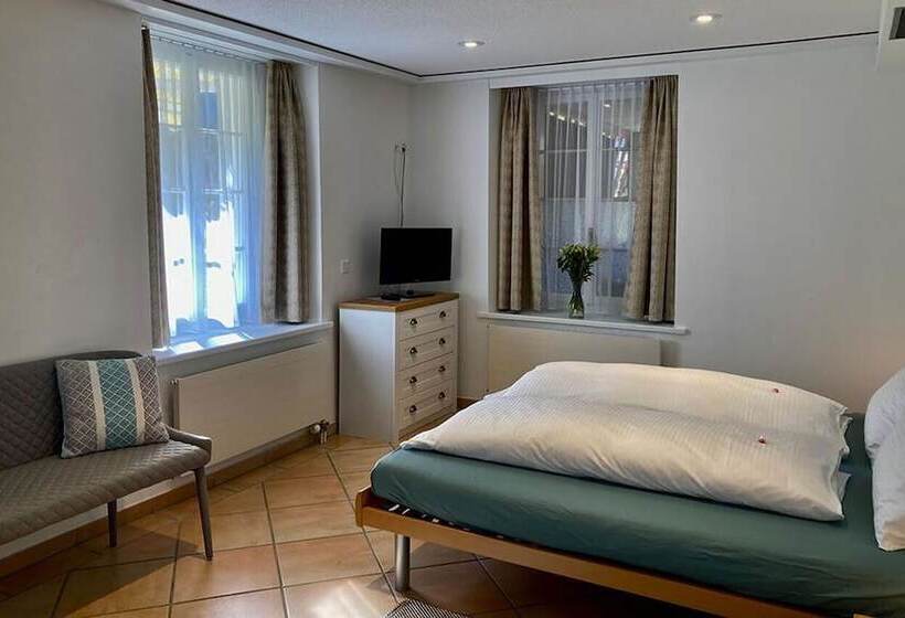 ベッドアンドブレックファースト Alpenrose Beim Ballenberg