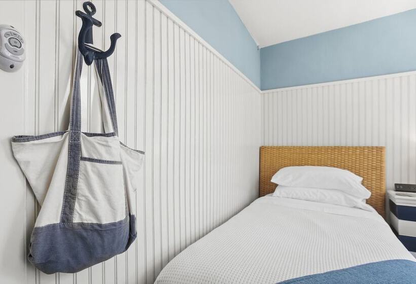 تختخواب و صبحانه Carlisle House Inn