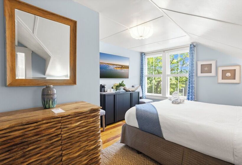 تختخواب و صبحانه Carlisle House Inn