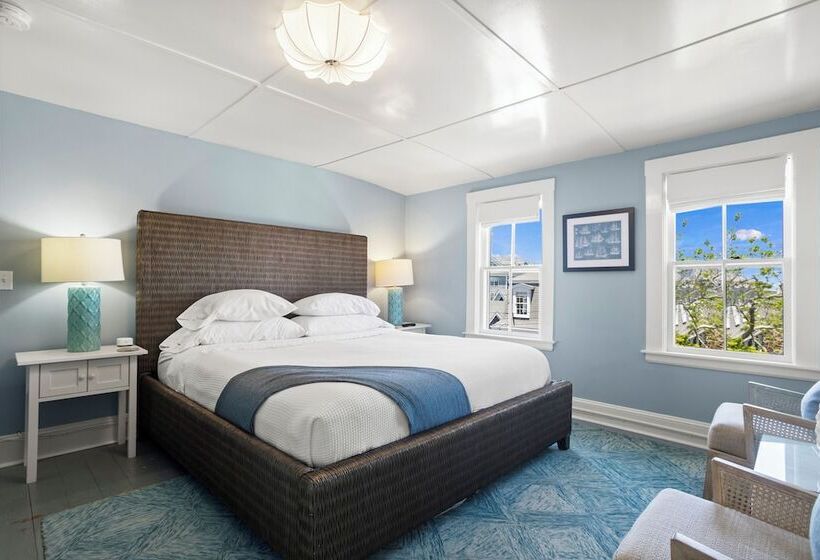 تختخواب و صبحانه Carlisle House Inn