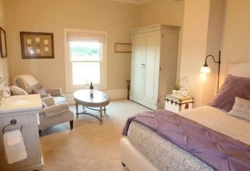 Aamiaismajoitus (B&B) Inn At Salvestrin