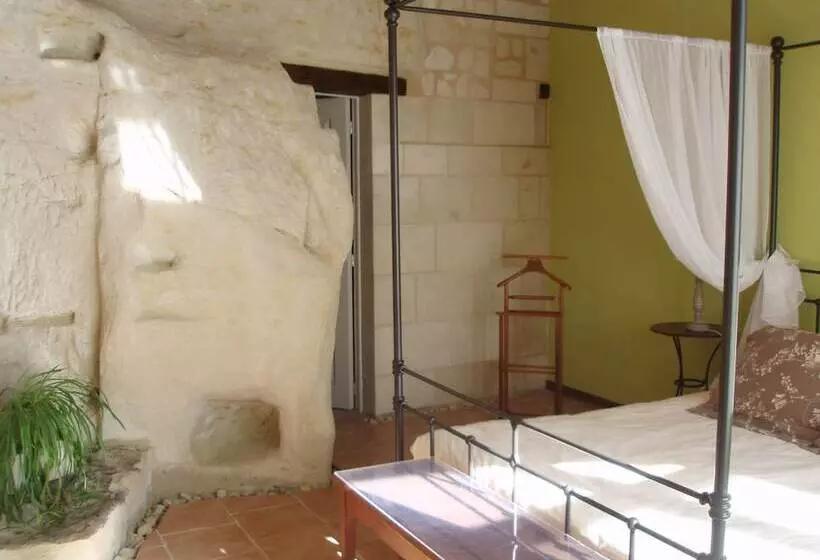 ベッドアンドブレックファースト Le Logis Des Roches D'antan