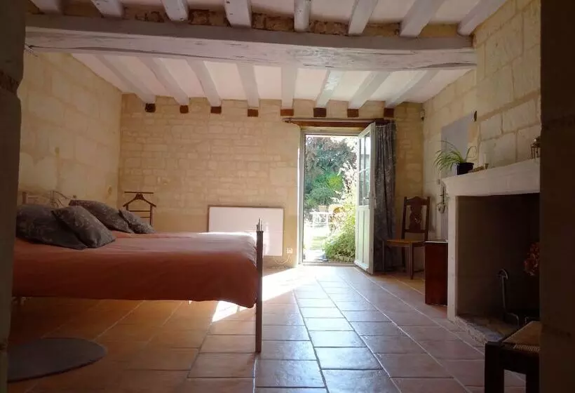 ベッドアンドブレックファースト Le Logis Des Roches D'antan