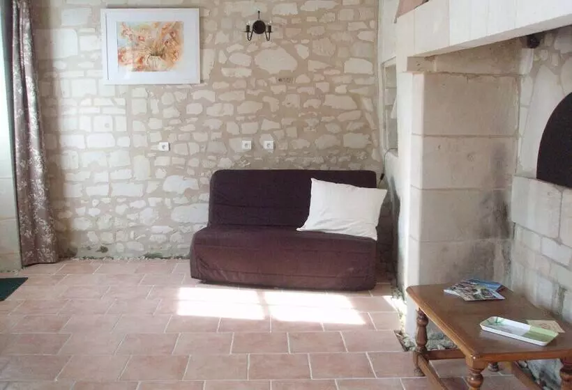 ベッドアンドブレックファースト Le Logis Des Roches D'antan