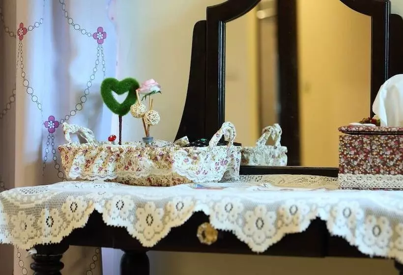تختخواب و صبحانه Textile Girl Romantic Homestay