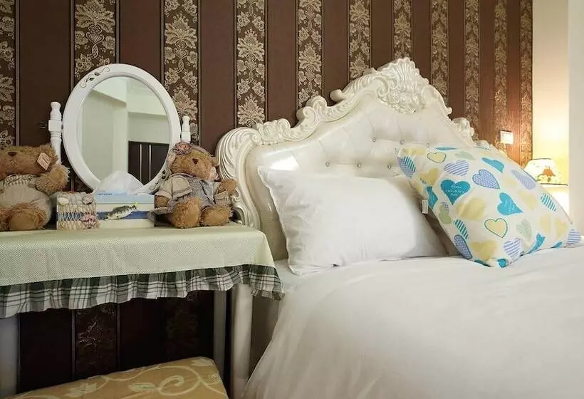 تختخواب و صبحانه Textile Girl Romantic Homestay