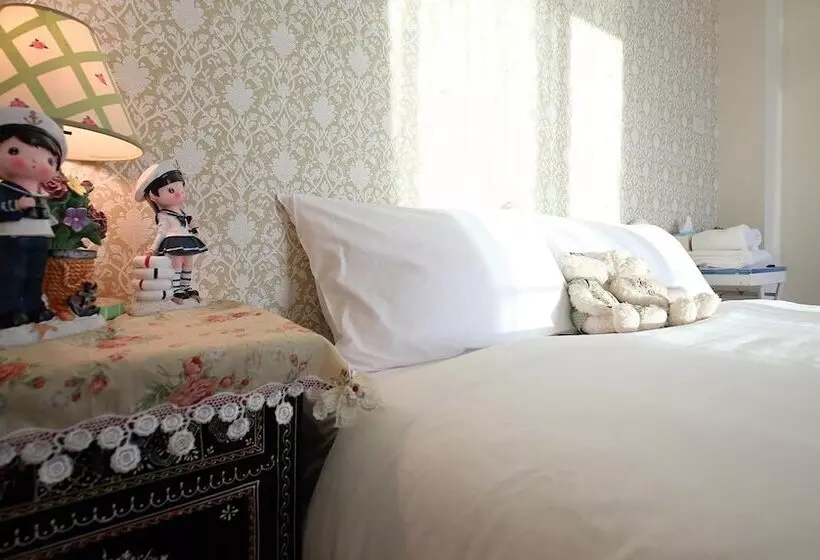 تختخواب و صبحانه Textile Girl Romantic Homestay