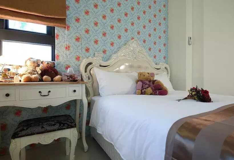 تختخواب و صبحانه Textile Girl Romantic Homestay