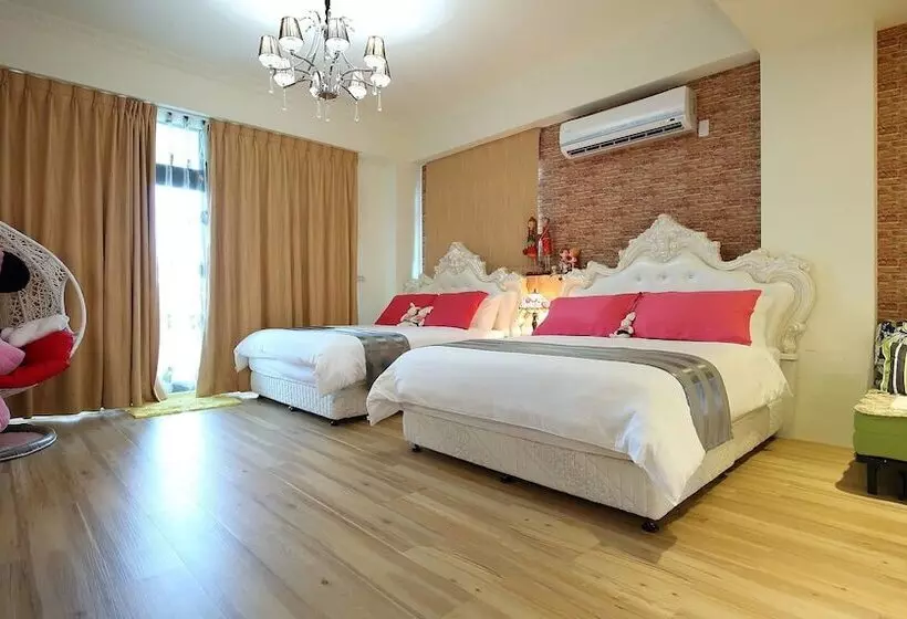 تختخواب و صبحانه Textile Girl Romantic Homestay