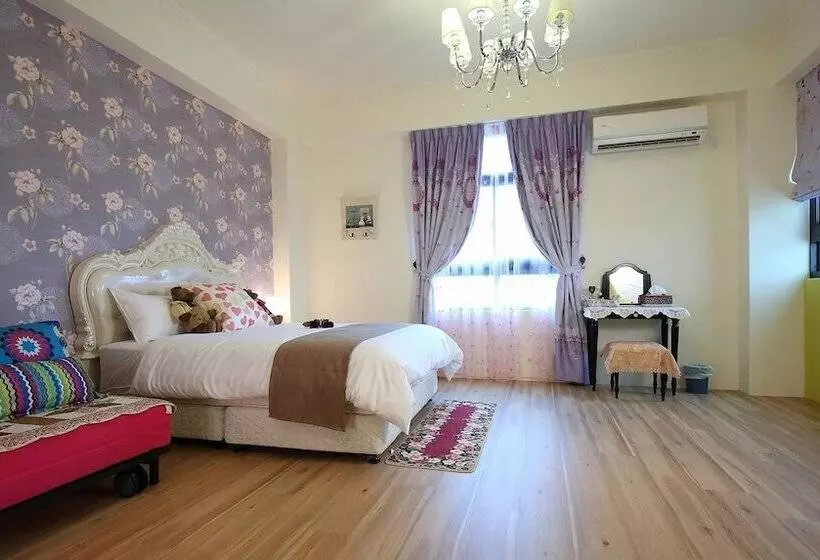 تختخواب و صبحانه Textile Girl Romantic Homestay