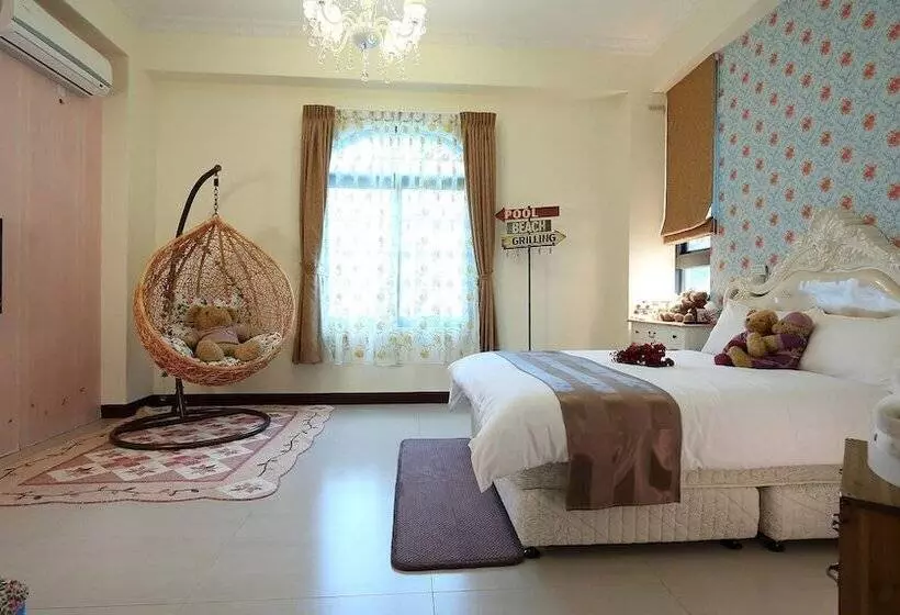 تختخواب و صبحانه Textile Girl Romantic Homestay
