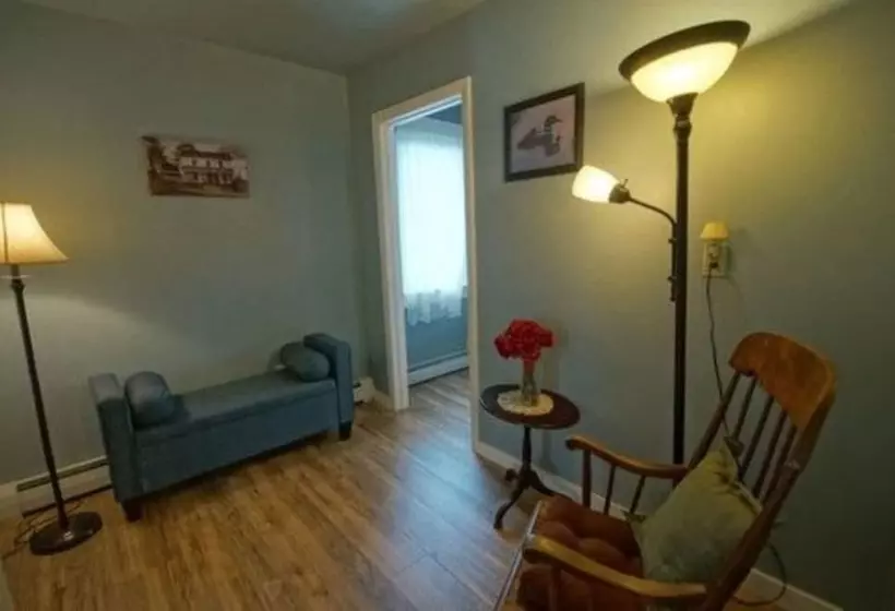 Aamiaismajoitus (B&B) Tuckernuck Inn