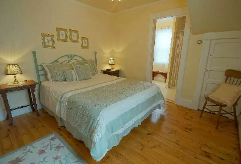 Aamiaismajoitus (B&B) Tuckernuck Inn