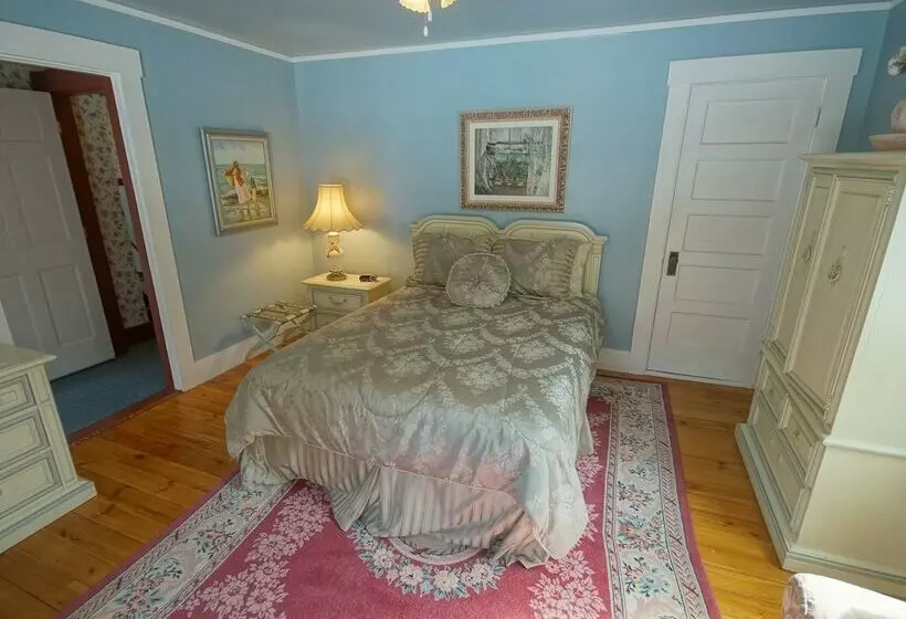 Aamiaismajoitus (B&B) Tuckernuck Inn