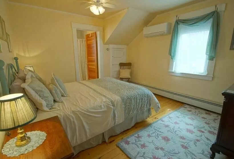 Aamiaismajoitus (B&B) Tuckernuck Inn