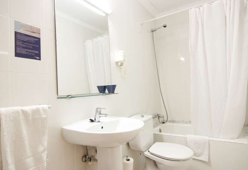 هتل Apartamentos Niza