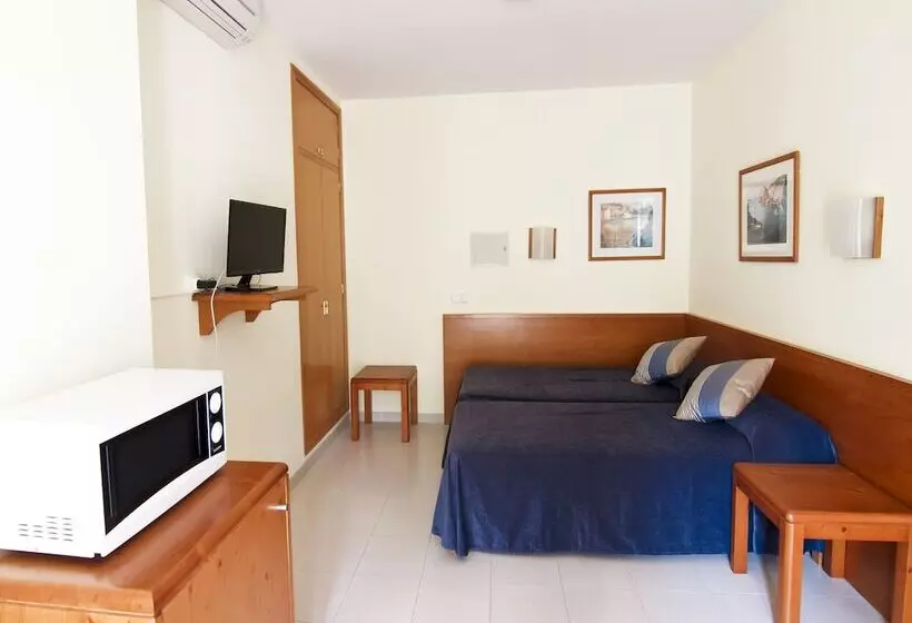 هتل Apartamentos Niza