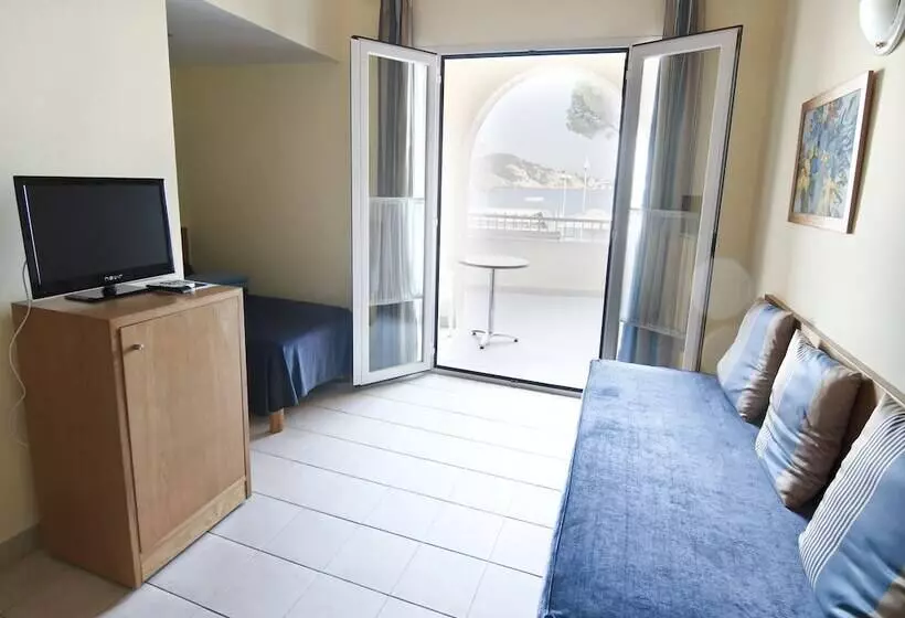 هتل Apartamentos Niza