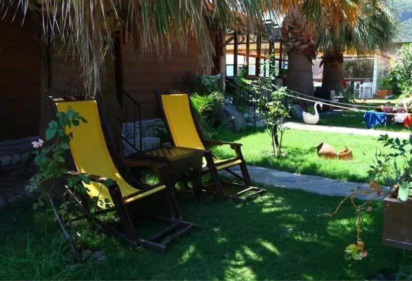 Hotelli Assos Sardunya Butik