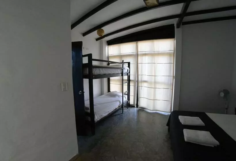 هتل Envero Lodge