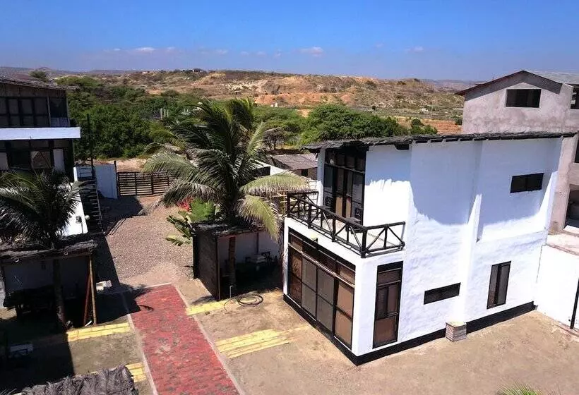 هتل Envero Lodge