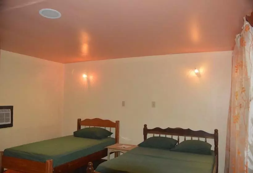 Hotelli Howler Monkey Resort