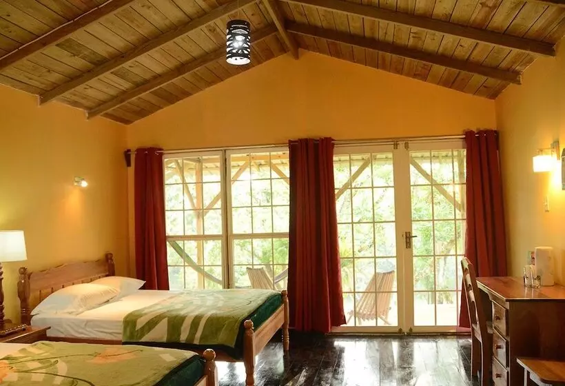 Hotelli Howler Monkey Resort