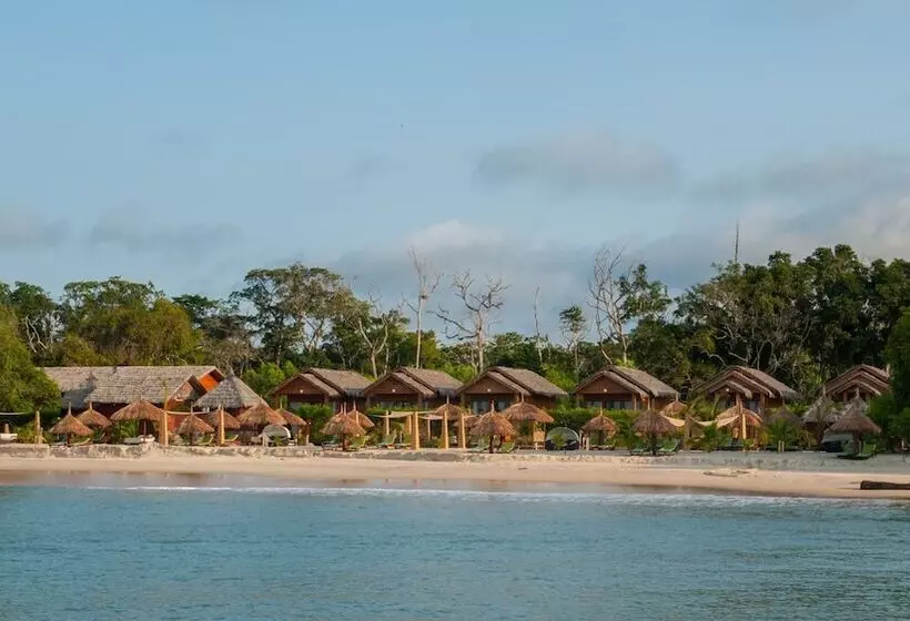 هتل La Baie Des Tortues Luth