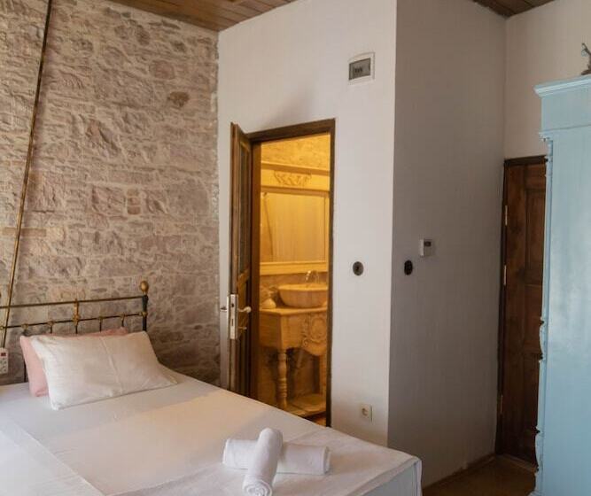 ホテル Mahzen Küçükköy