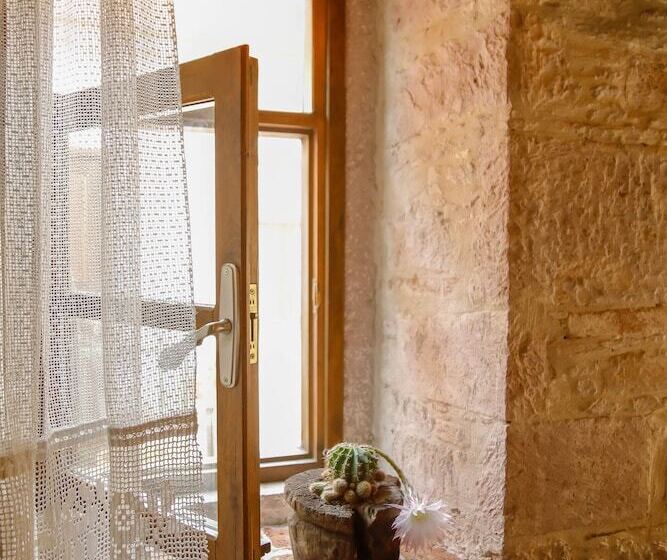 ホテル Mahzen Küçükköy