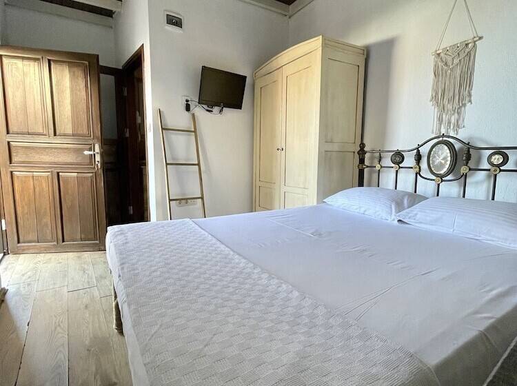 ホテル Mahzen Küçükköy