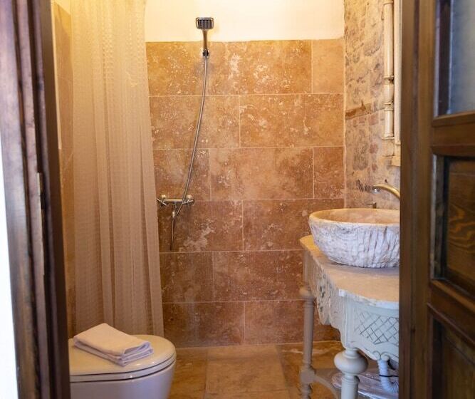 ホテル Mahzen Küçükköy