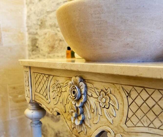 ホテル Mahzen Küçükköy