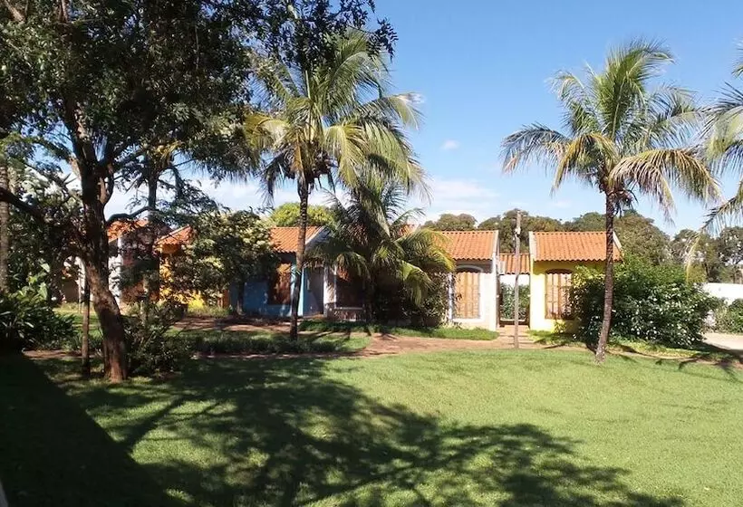 Hotelli Pousada Villa Dei Colori