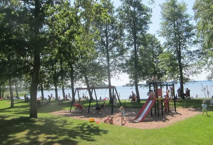 Hotelli Sikhalls Camping Och Restaurang