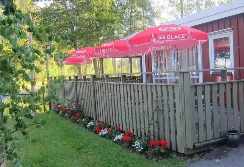 Hotelli Sikhalls Camping Och Restaurang