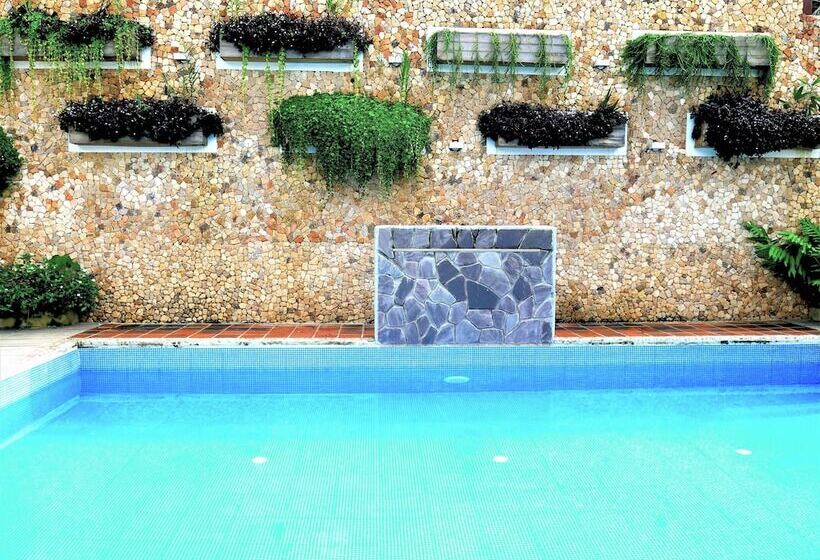 ホテル Sumaj Lagoon Lodge