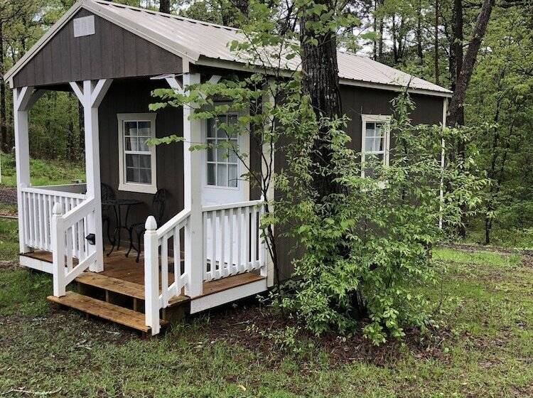 בית מלון כפרי Tale Chasers Outdoor Guides